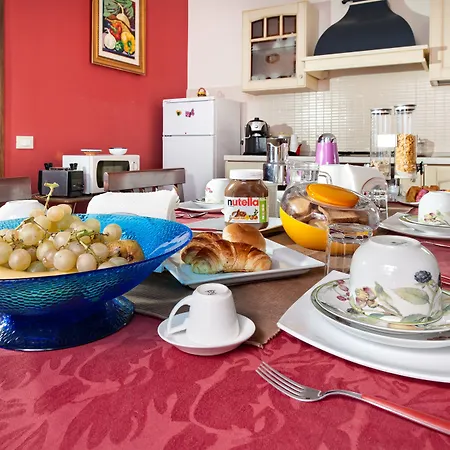 Casa Degli Artisti Nocleg ze śniadaniem 4*