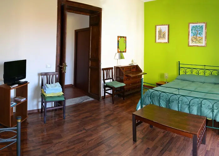 Casa Degli Artisti לינה וארוחת בוקר