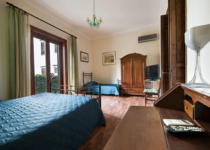 Casa Degli Artisti לינה וארוחת בוקר